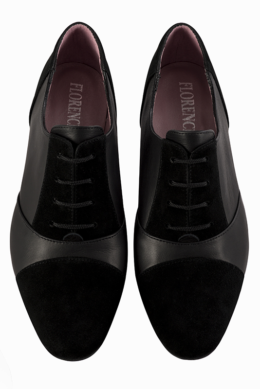 Matt black women's essential lace-up shoes. Round toe. Low block heels. Top view - Florence KOOIJMAN